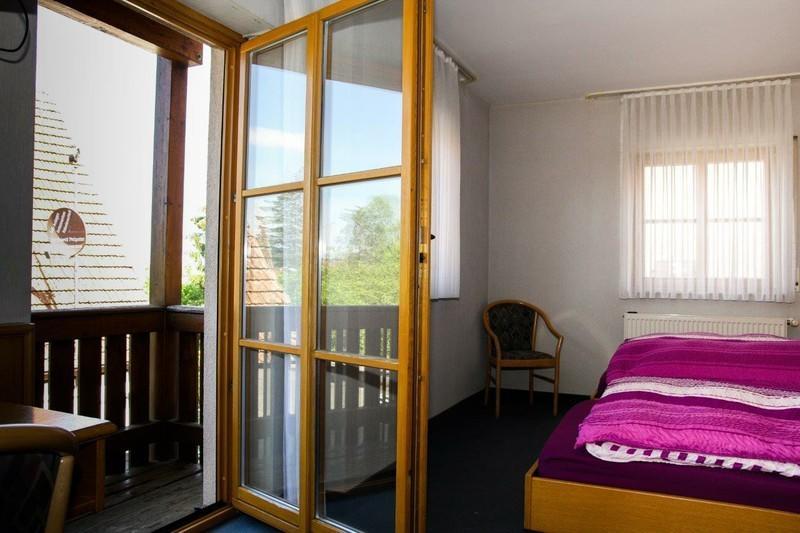 Zur Frischen Quelle Hotell Oberasbach Exteriör bild