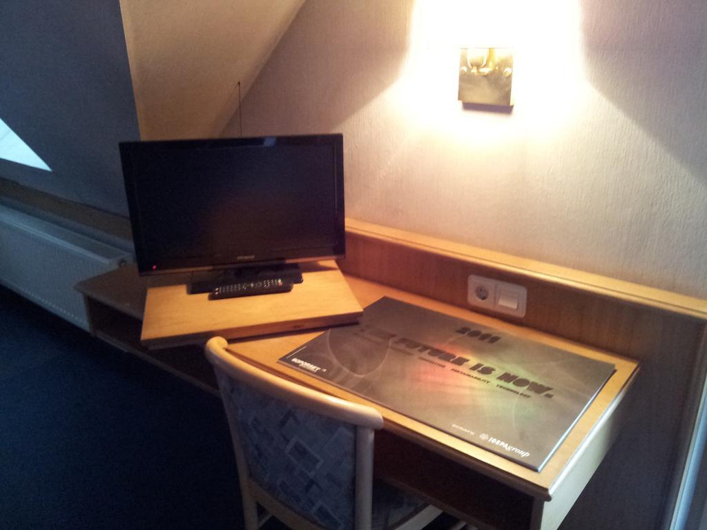 Zur Frischen Quelle Hotell Oberasbach Rum bild