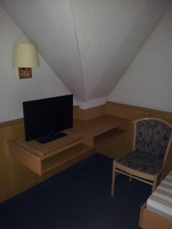 Zur Frischen Quelle Hotell Oberasbach Exteriör bild