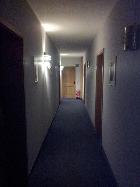 Zur Frischen Quelle Hotell Oberasbach Exteriör bild