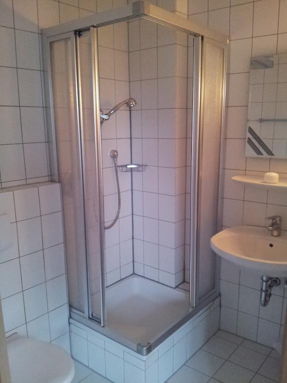 Zur Frischen Quelle Hotell Oberasbach Rum bild